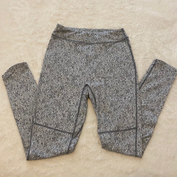 Gymshark - Fleur Texture Leggings - Picture 2 of 2